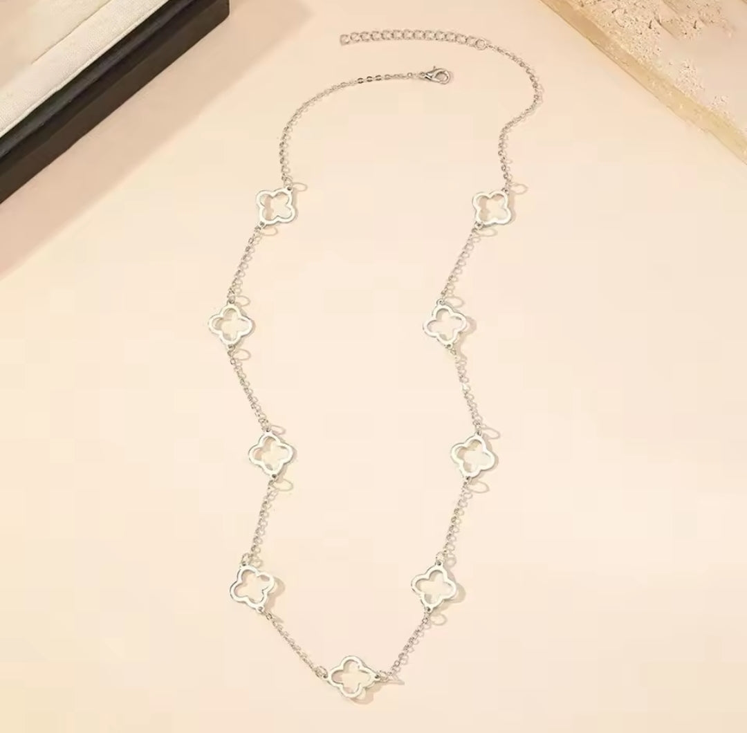 Clover Necklace