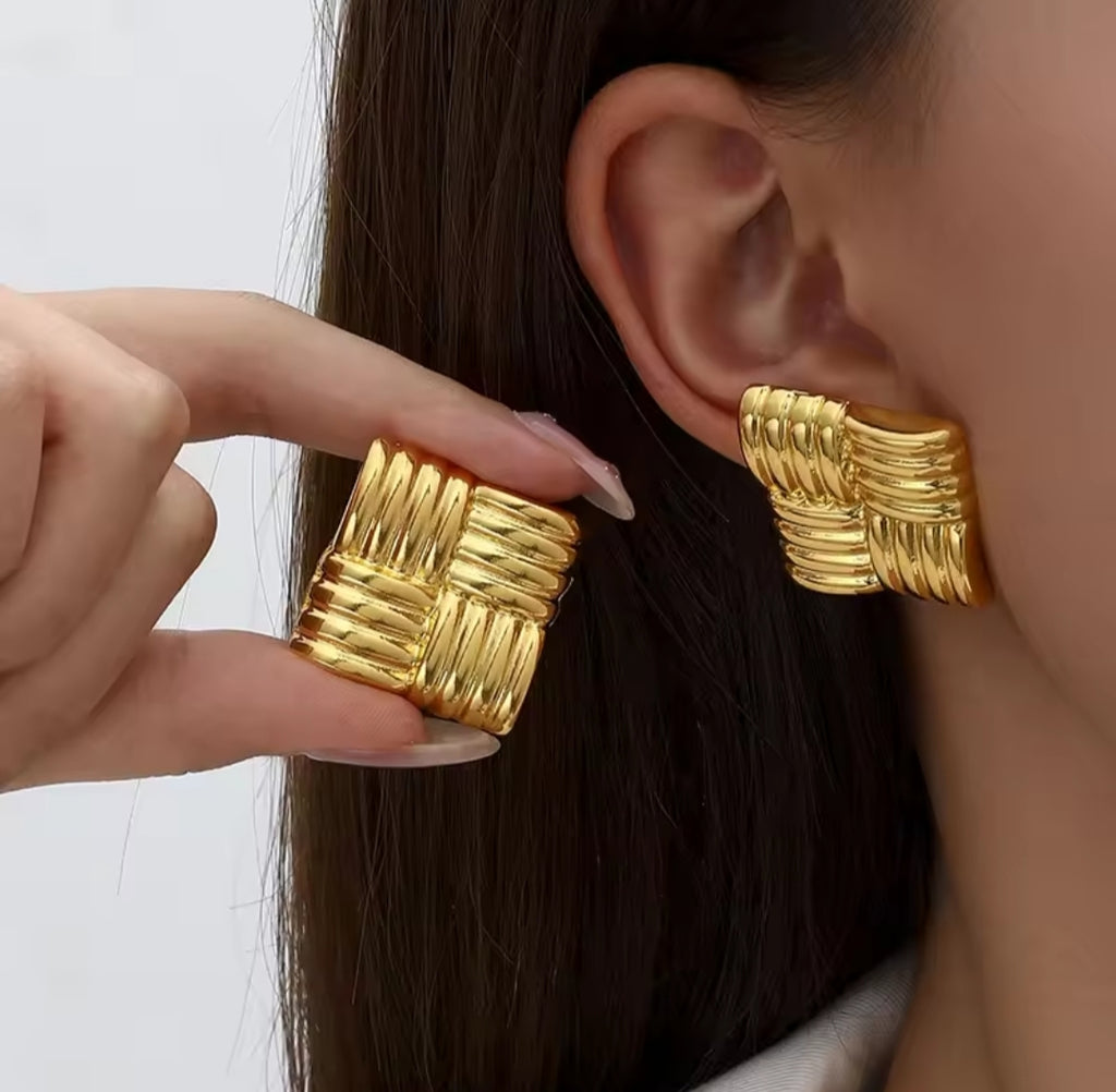 Cindy Gold Earrings