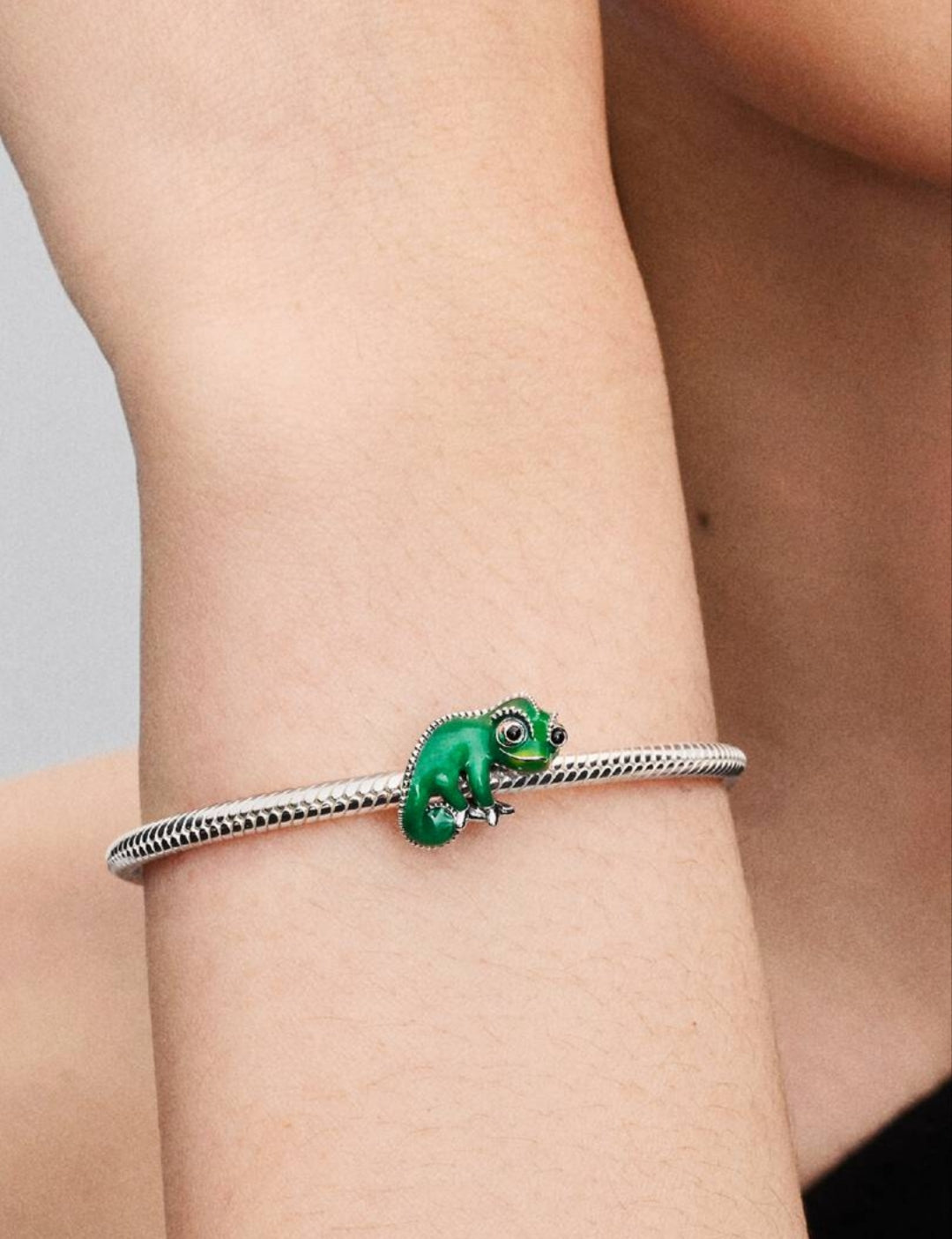 Disney Tangled Pascal Color-changing Charm