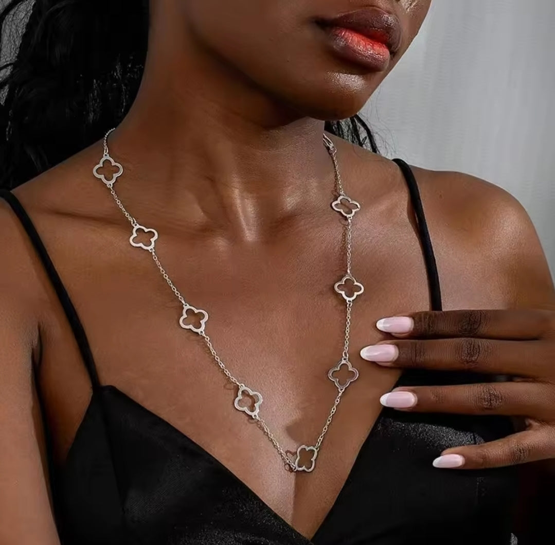 Clover Necklace