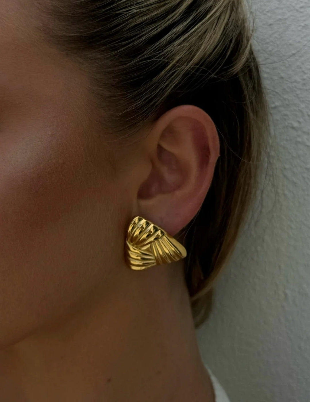 Naomi Gold Earrings